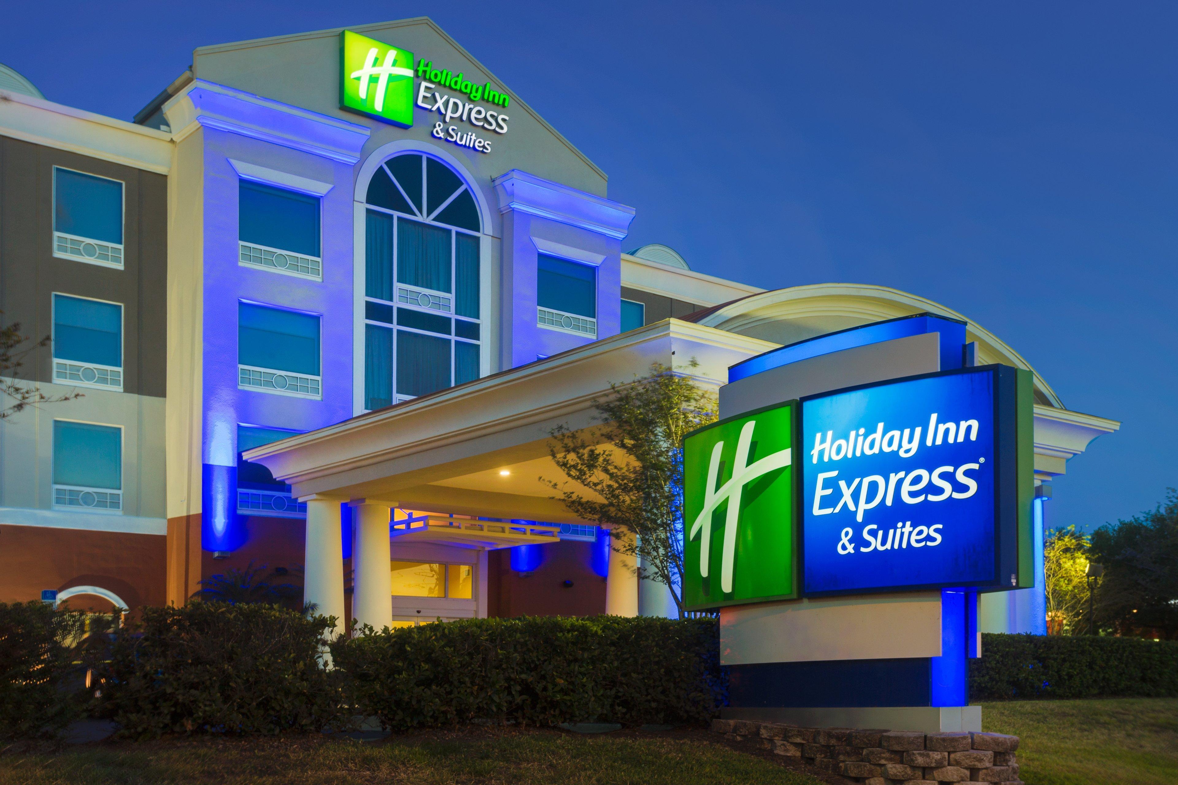 Holiday Inn Express Hotel & Suites Tampa-Fairgrounds-Casino By Ihg Exterior photo